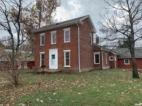 361 N Elm St, Winchester, IL 62694