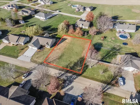 150 Covered Bridge Rd, Athens, IL 62613