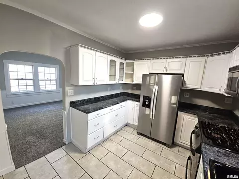 1809 S Spring St, Springfield, IL 62704 photo 3