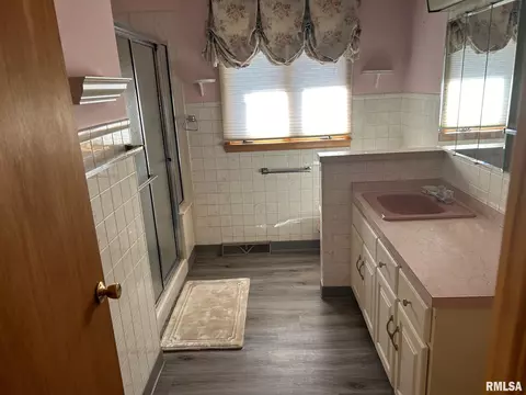 219 E 1st St, Assumption, IL 62510 photo 22