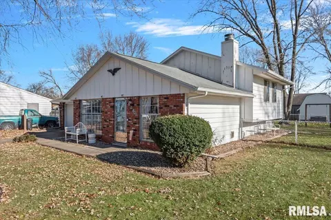 1828 Stanhope Rd, Springfield, IL 62702 photo 3