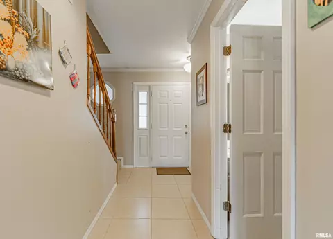 36 Gloucester Cir, Bloomington, IL 61704 photo 4