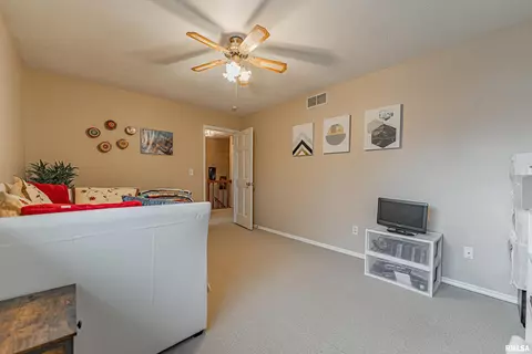 36 Gloucester Cir, Bloomington, IL 61704 photo 35
