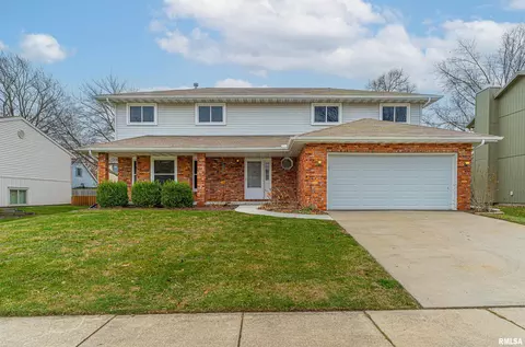 36 Gloucester Cir, Bloomington, IL 61704
