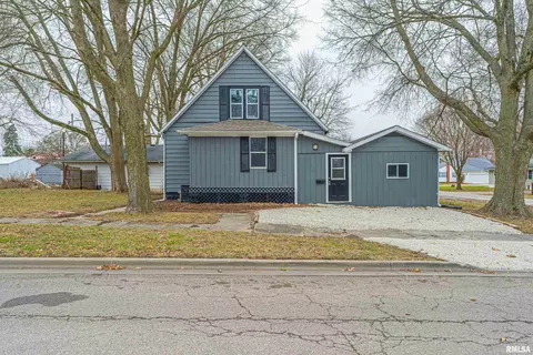 305 S State St, Lincoln, IL 62656