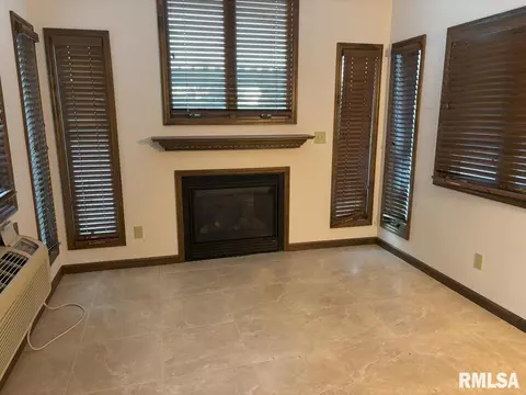 17 Dell Dr, Springfield, IL 62712 photo 8