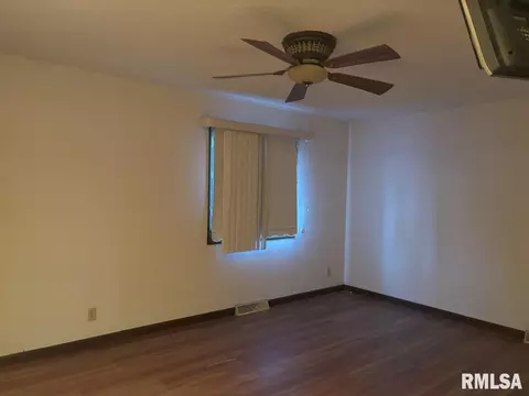 17 Dell Dr, Springfield, IL 62712 photo 11