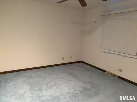 17 Dell Dr, Springfield, IL 62712 photo 13