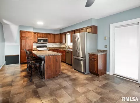 Other - 41 Coachlight Ct, Springfield, IL 62703 photo 4 of 8