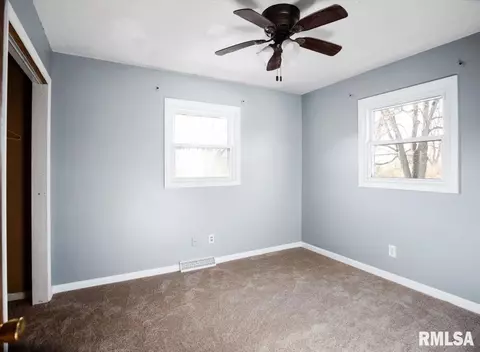 Bedroom - 41 Coachlight Ct, Springfield, IL 62703 photo 2 of 4