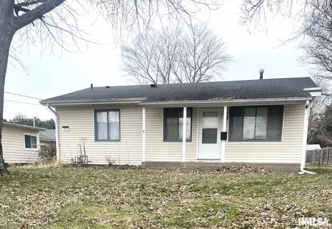 707 S Main St, Abingdon, IL 61410