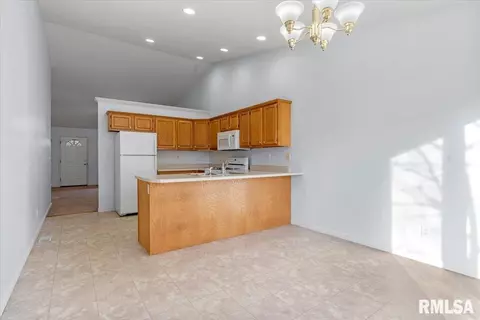 Other - 2416 Neil St, Springfield, IL 62707 photo 5 of 10
