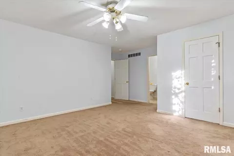 Bedroom - 2416 Neil St, Springfield, IL 62707 photo 3 of 7
