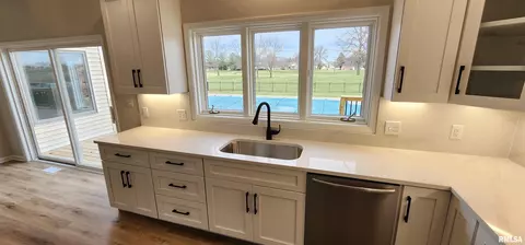 Kitchen - 5216 Wildcat Run, Springfield, IL 62711 photo 6 of 9