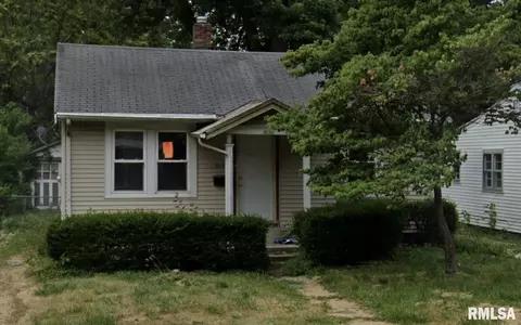2152 E Adams St, Springfield, IL 62703 photo 1