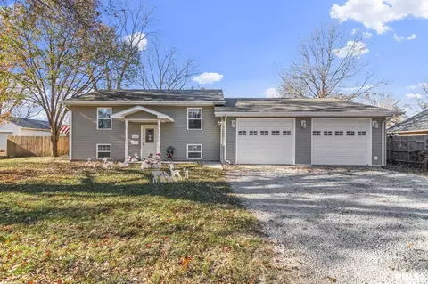 1119 N Grove St, Virden, IL 62690