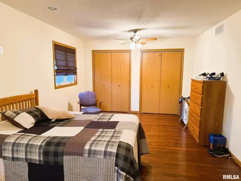 Bedroom - 2208 E Hazel Dell Rd, Springfield, IL 62703 photo 1 of 1