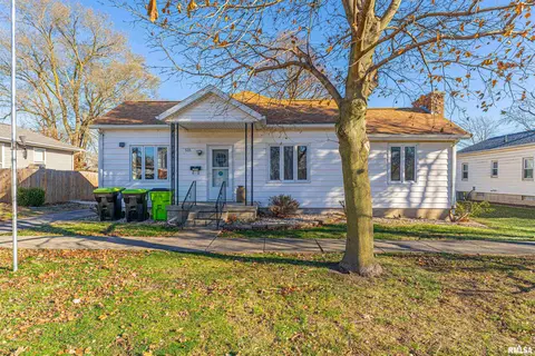 515 S Lafayette St, Mount Pulaski, IL 62548