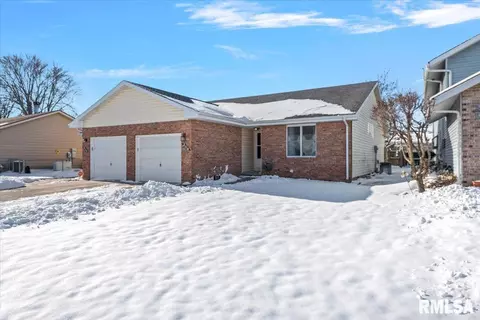 209 Astoria Rd, Springfield, IL 62704 photo 2