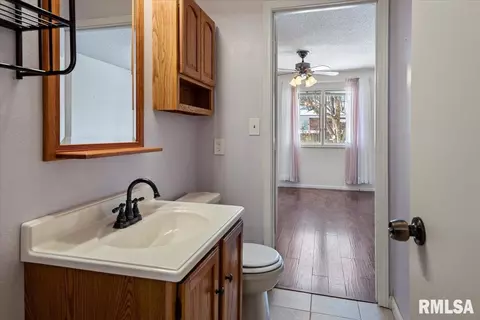 209 Astoria Rd, Springfield, IL 62704 photo 17