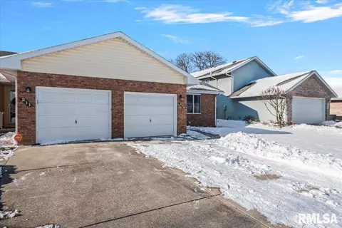 209 Astoria Rd, Springfield, IL 62704 photo 3
