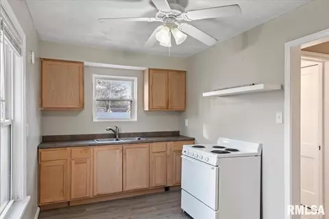 312 W Ash St, Springfield, IL 62704 photo 18