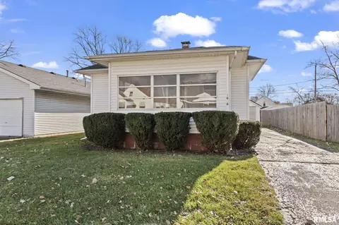 1606 E Watch Ave, Springfield, IL 62702 photo 2