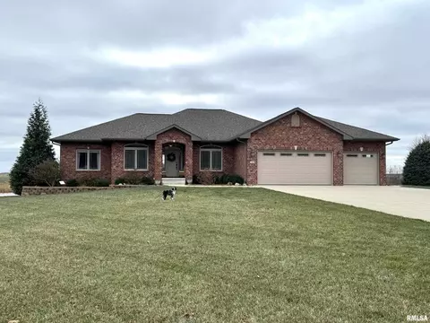 400 Timber Rdg, Mechanicsburg, IL 62545