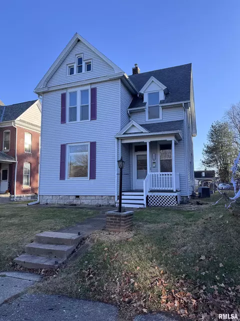 1418 Oak St, Quincy, IL 62301