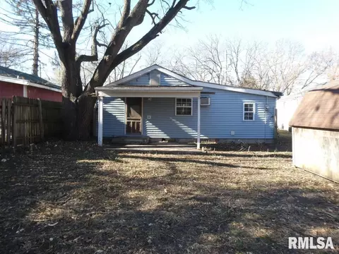 Exterior - 2840 S 12th St, Springfield, IL 62703 photo 1 of 3