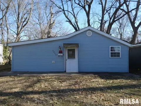 2840 S 12th St, Springfield, IL 62703