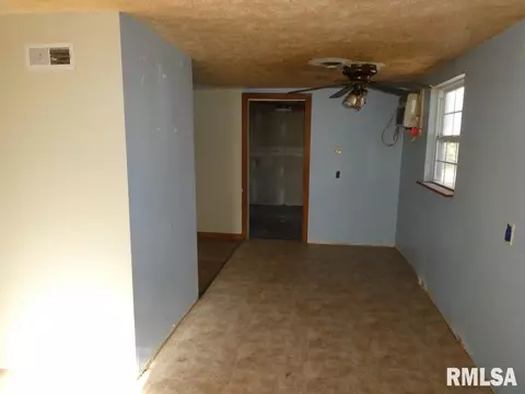 Entry Way - 2840 S 12th St, Springfield, IL 62703 photo 1 of 1