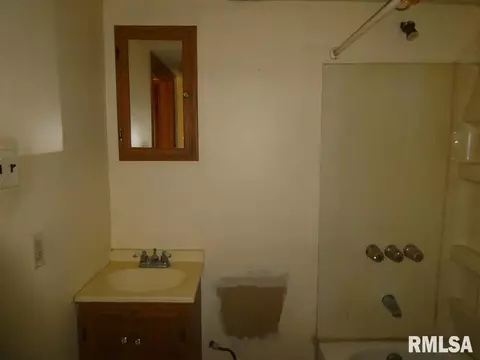 Bath - 2840 S 12th St, Springfield, IL 62703 photo 3 of 3