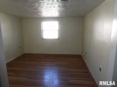Living - 2840 S 12th St, Springfield, IL 62703 photo 2 of 2