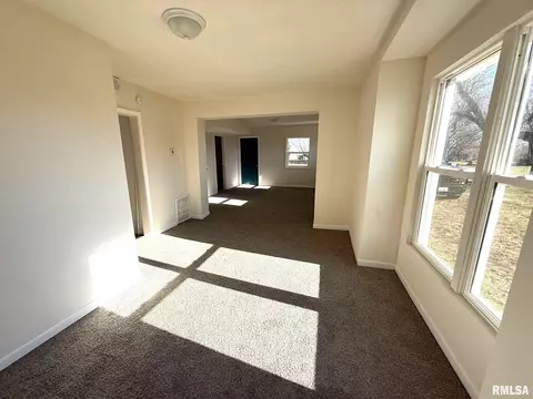 Living - 121 N Rangeline, Lima, IL 62348 photo 3 of 3