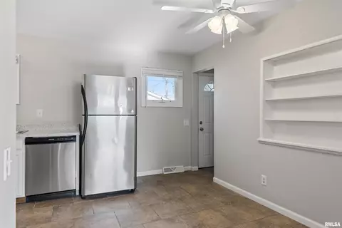 Other - 1805 E Grant St, Springfield, IL 62703 photo 3 of 6