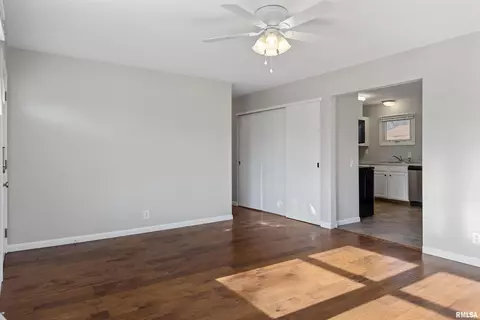 Living - 1805 E Grant St, Springfield, IL 62703 photo 1 of 3