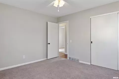 Bedroom - 1805 E Grant St, Springfield, IL 62703 photo 1 of 2