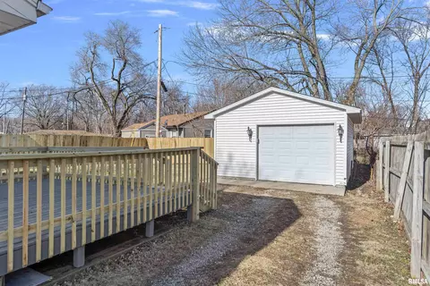Exterior - 1805 E Grant St, Springfield, IL 62703 photo 1 of 1