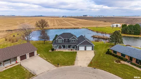 21 Prairie Ln, Mount Pulaski, IL 62548 photo 3