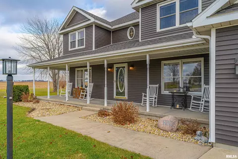 21 Prairie Ln, Mount Pulaski, IL 62548 photo 5
