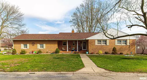 295 Southgate, Lincoln, IL 62656