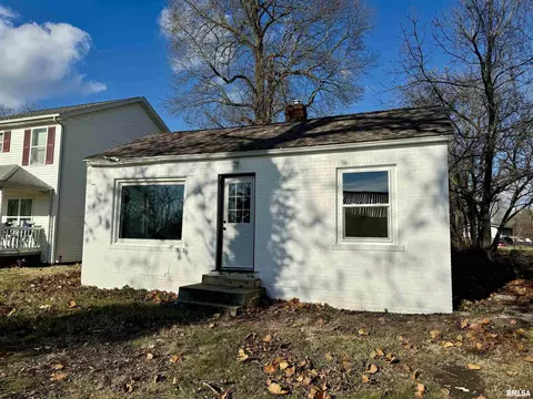 2327 Stuart St, Springfield, IL 62703