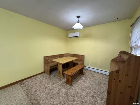 Dining - 200 E Franklin St, Henderson, IL 61439 photo 1 of 1