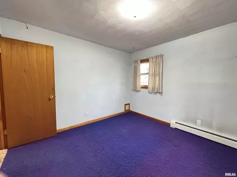 Bedroom - 200 E Franklin St, Henderson, IL 61439 photo 6 of 13