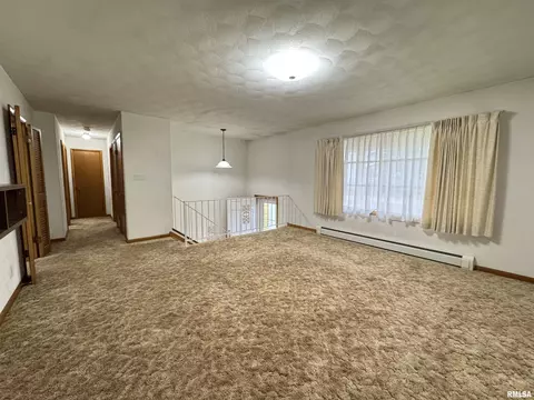 Living - 200 E Franklin St, Henderson, IL 61439 photo 2 of 5