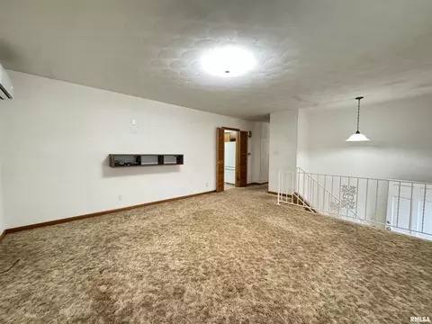 Living - 200 E Franklin St, Henderson, IL 61439 photo 3 of 5
