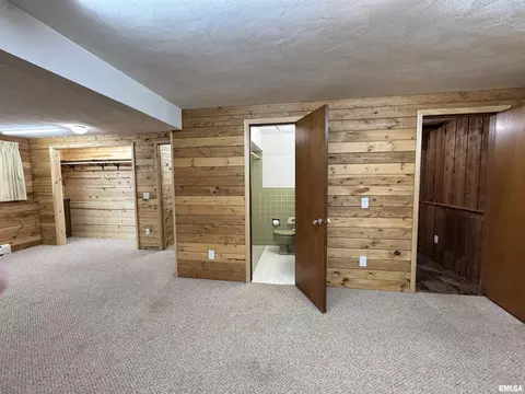 Bedroom - 200 E Franklin St, Henderson, IL 61439 photo 9 of 13