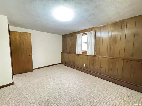 Bedroom - 200 E Franklin St, Henderson, IL 61439 photo 13 of 13