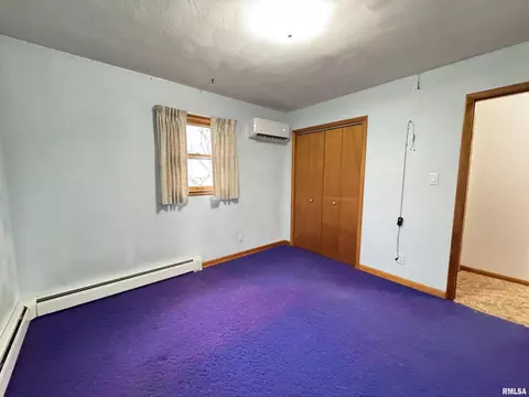 Bedroom - 200 E Franklin St, Henderson, IL 61439 photo 8 of 13